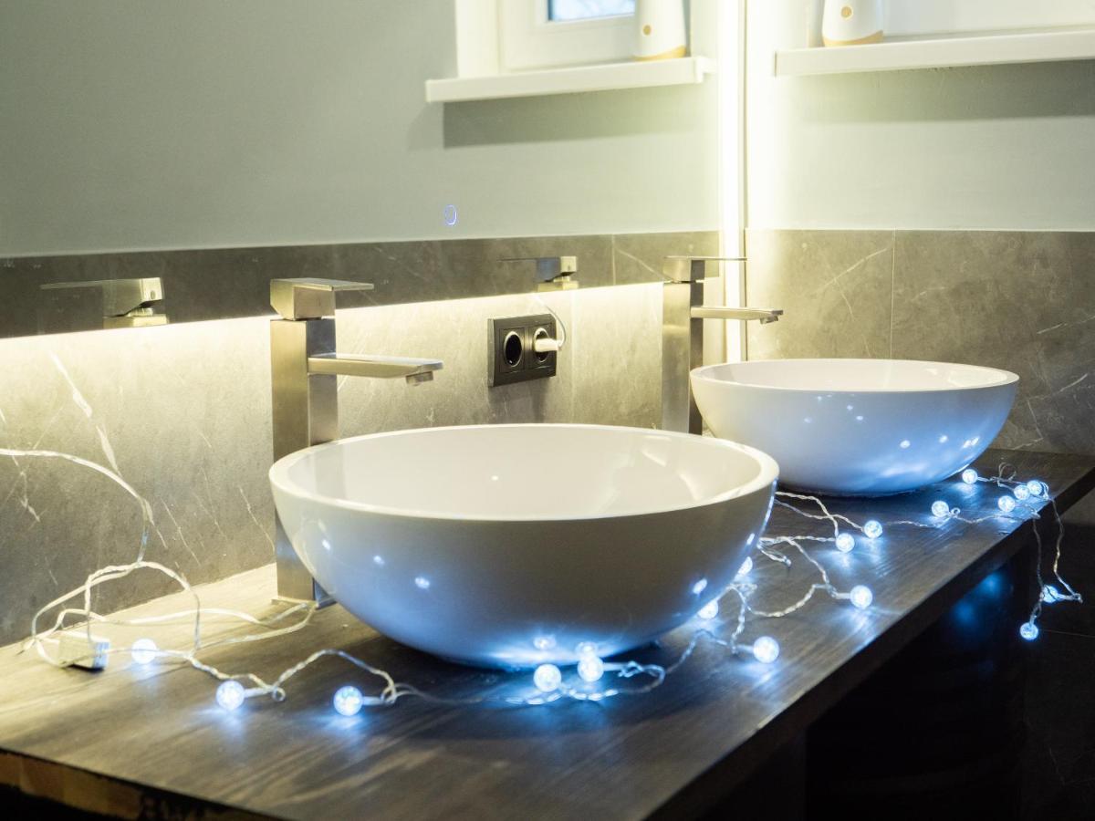 D - Hostel Ирпин Екстериор снимка