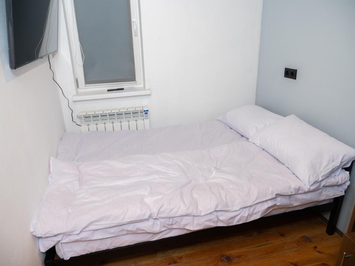 D - Hostel Ирпин Екстериор снимка